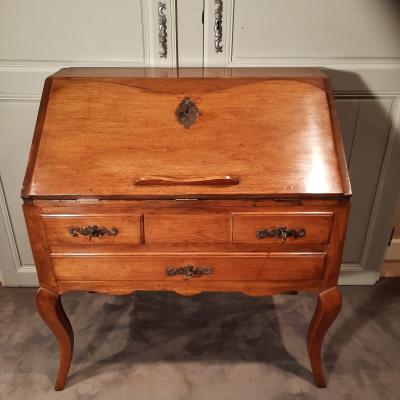 Bureau de pente Louis XV en bois naturel d’époque XVIIIème siècle.